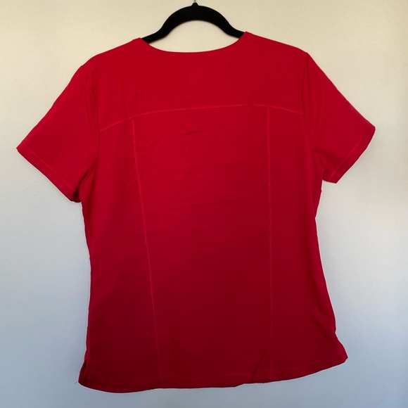 Dynamix by Dickies Women’s 3 Pocket Curved Hemline Scrub Top - Picture 7 of 12